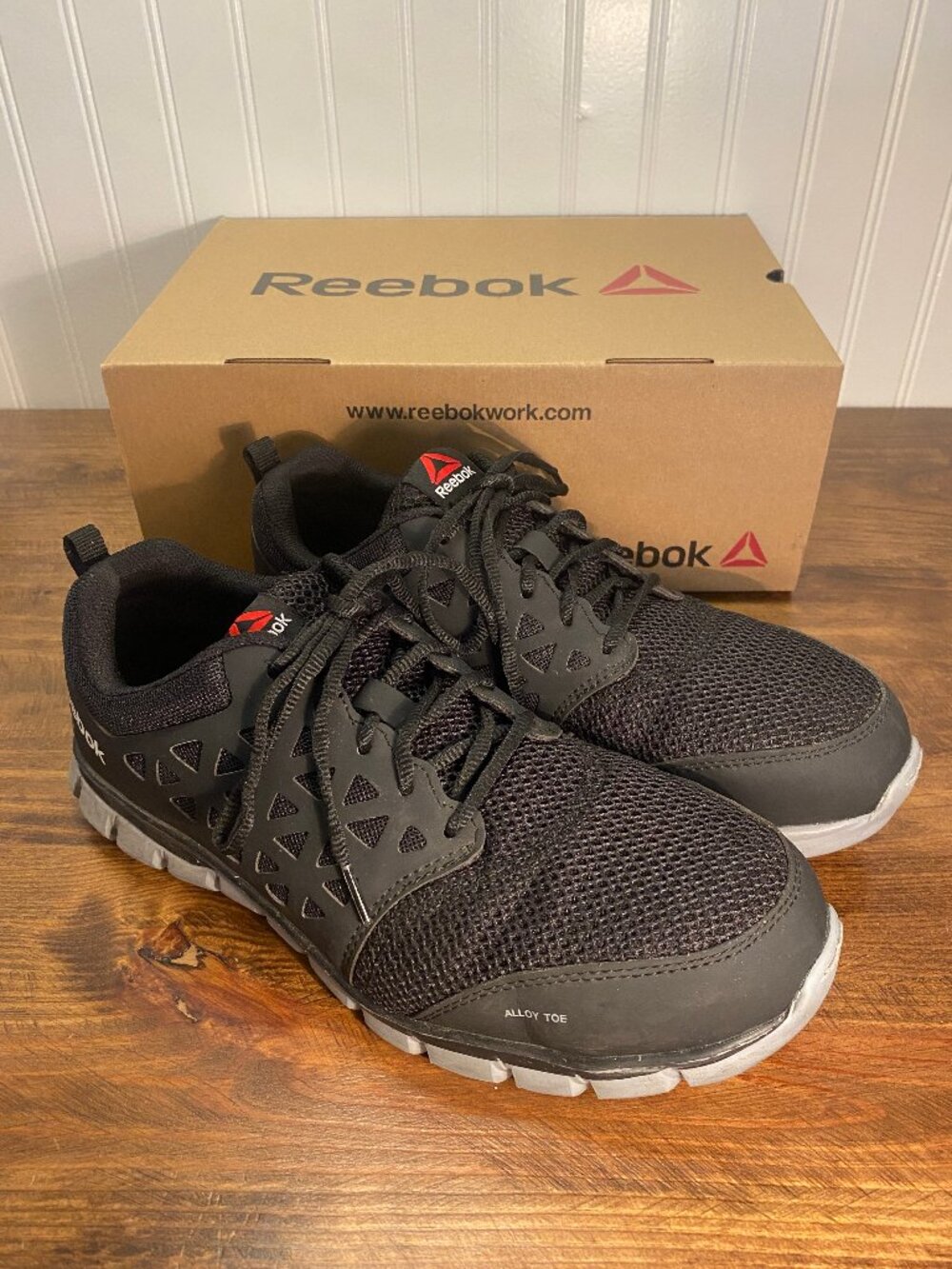 REEBOK - Black Sublite Cushion Work RB4041 Alloy Toe Safety Shoes - Men's 10.5W